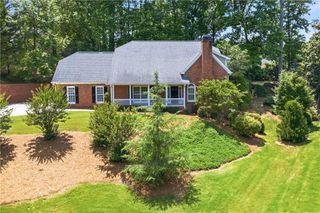 1390 Tennis Court Place, Roswell, GA 30075