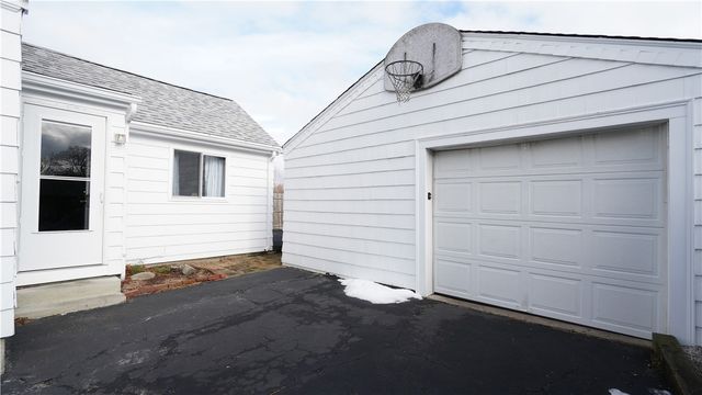 14 JONES Avenue, Pawtucket, RI 02861