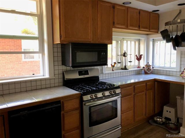 1059 Jackson St, Denver, CO 80206