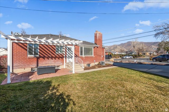 1664 HILLCREST AVE, Salt Lake City, UT 84106