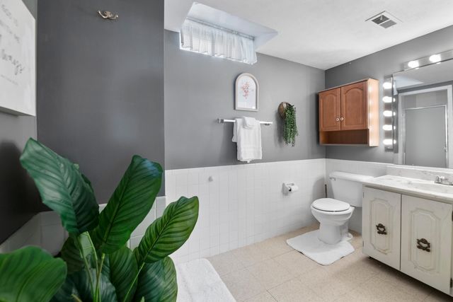 1035 N McLean, Wichita, KS 67203