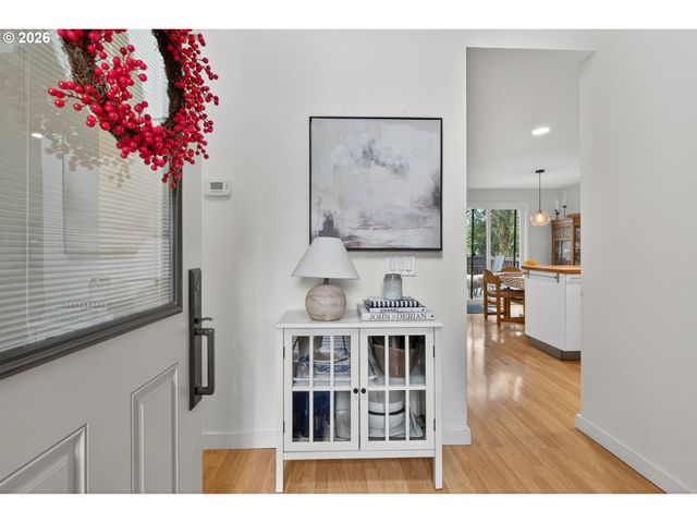 8115 Sw HEMLOCK St, Portland, OR 97223