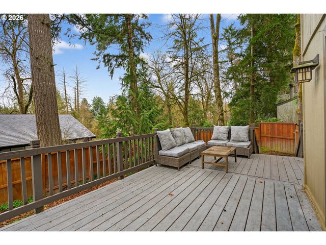 8115 Sw HEMLOCK St, Portland, OR 97223