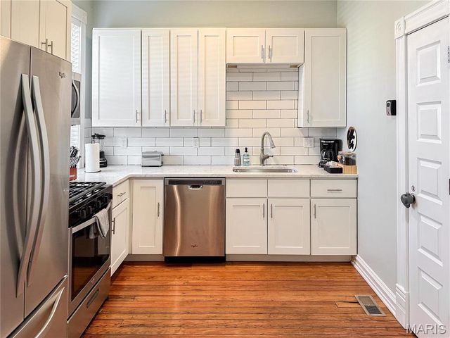 4307 Chouteau Avenue, St Louis, MO 63110