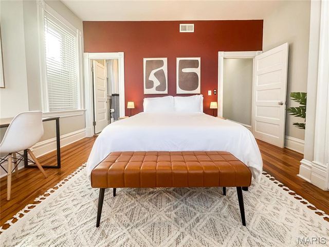 4307 Chouteau Avenue, St Louis, MO 63110