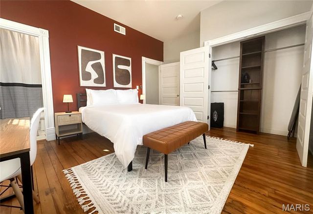 4307 Chouteau Avenue, St Louis, MO 63110