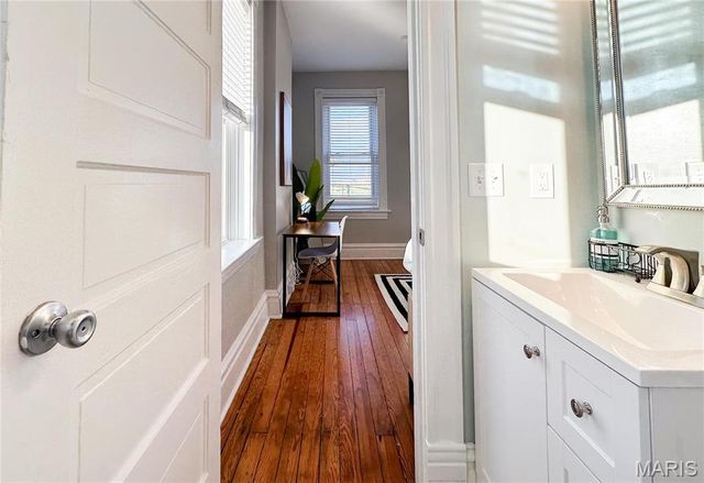 4307 Chouteau Avenue, St Louis, MO 63110