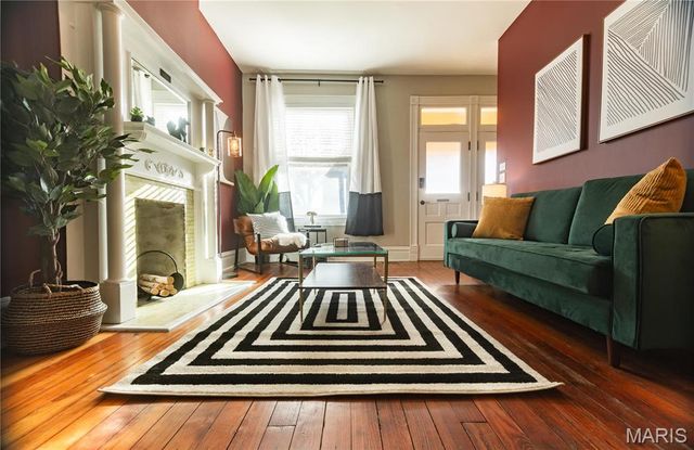 4307 Chouteau Avenue, St Louis, MO 63110