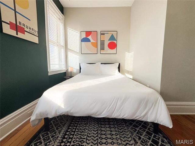 4307 Chouteau Avenue, St Louis, MO 63110