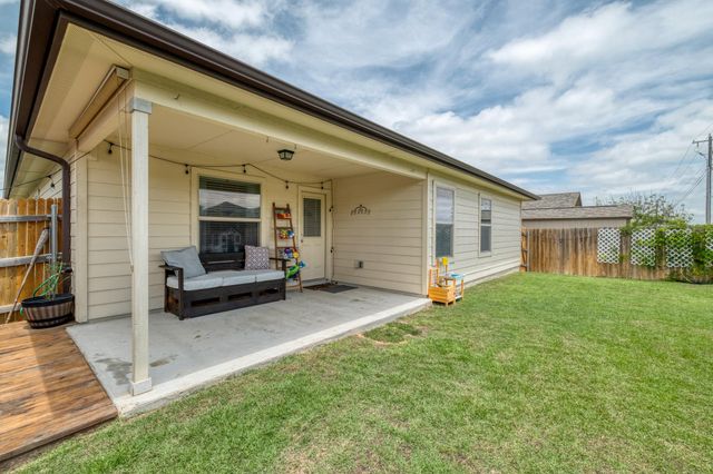 204 Taggart TRL, Jarrell, TX 76537