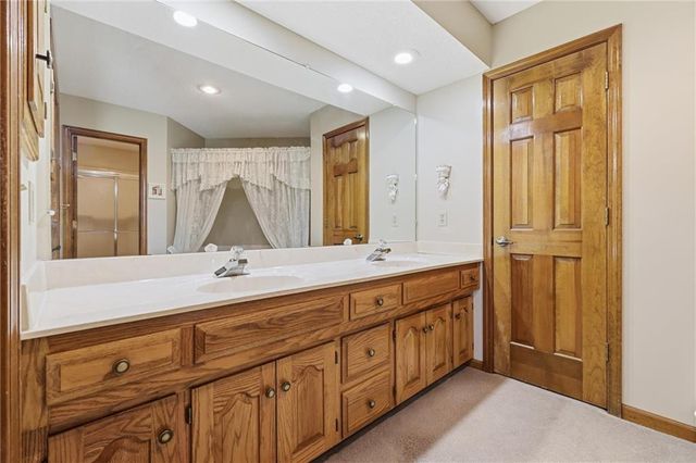 26418 S Freedom Road, Harrisonville, MO 64701