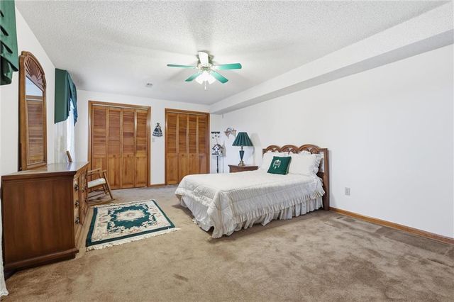 26418 S Freedom Road, Harrisonville, MO 64701