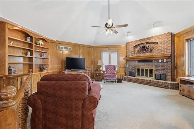 26418 S Freedom Road, Harrisonville, MO 64701