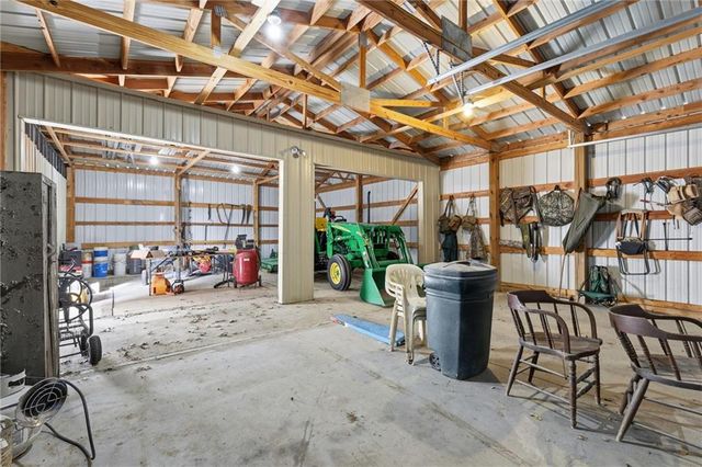 26418 S Freedom Road, Harrisonville, MO 64701