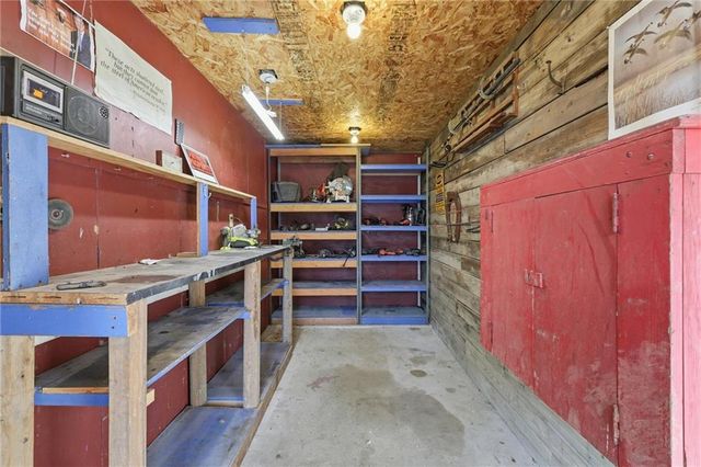 26418 S Freedom Road, Harrisonville, MO 64701