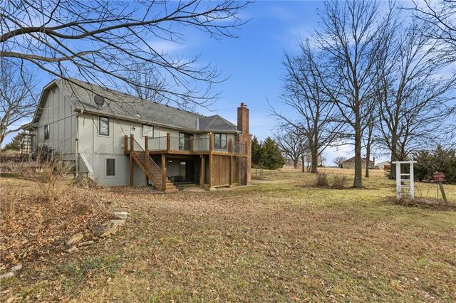 26418 S Freedom Road, Harrisonville, MO 64701