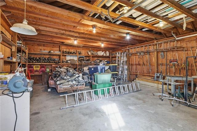 26418 S Freedom Road, Harrisonville, MO 64701