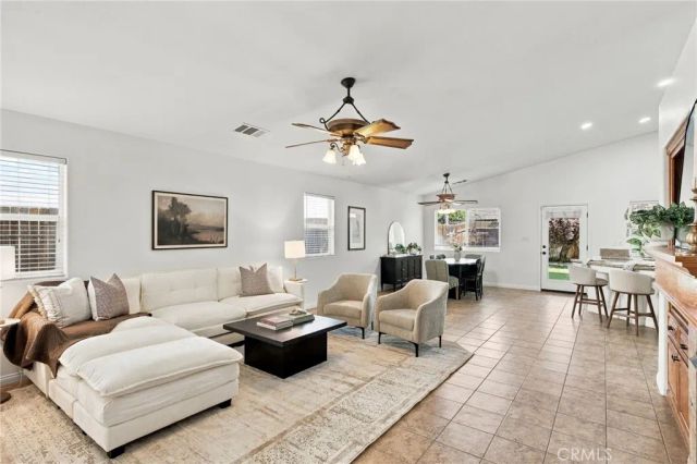 5116 Silver Clover, Bakersfield, CA 93313