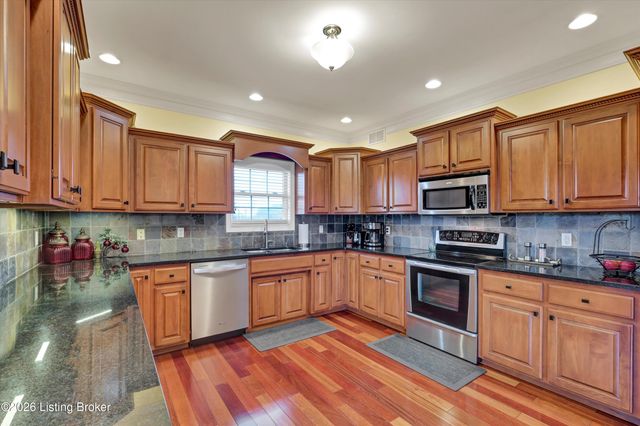 187 Jennifers Point, Fisherville, KY 40023