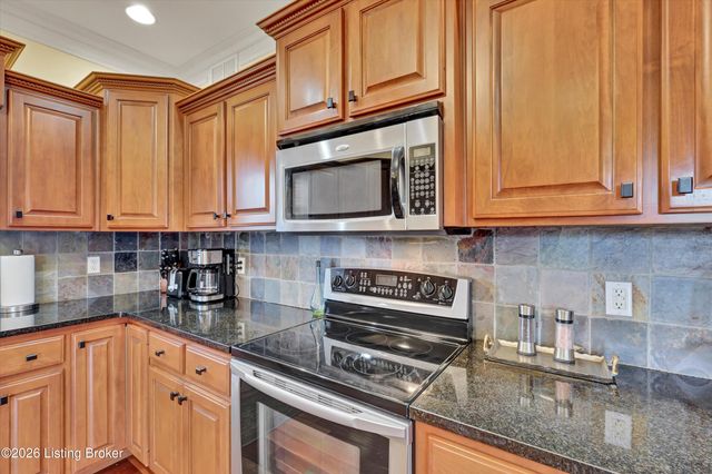 187 Jennifers Point, Fisherville, KY 40023