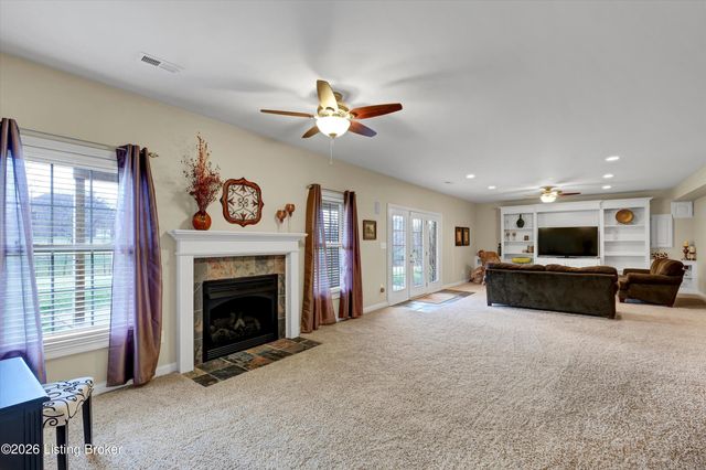 187 Jennifers Point, Fisherville, KY 40023