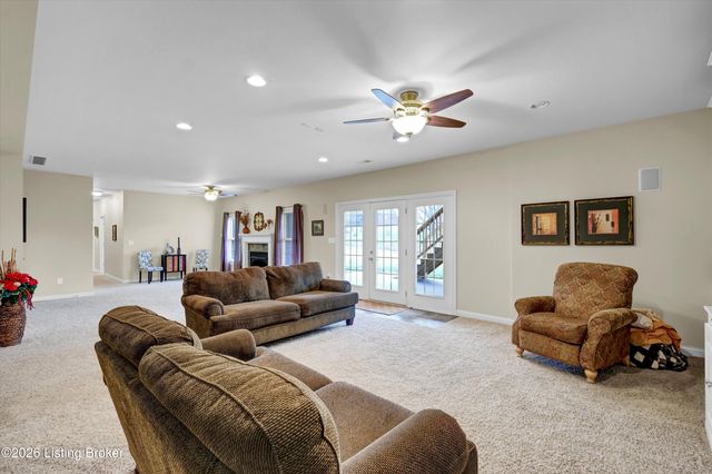 187 Jennifers Point, Fisherville, KY 40023