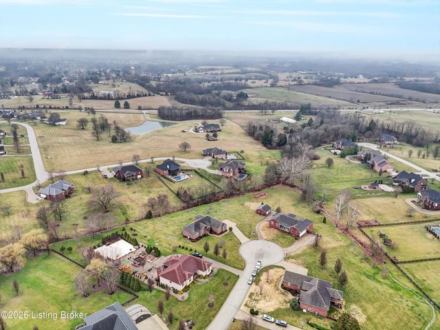 187 Jennifers Point, Fisherville, KY 40023