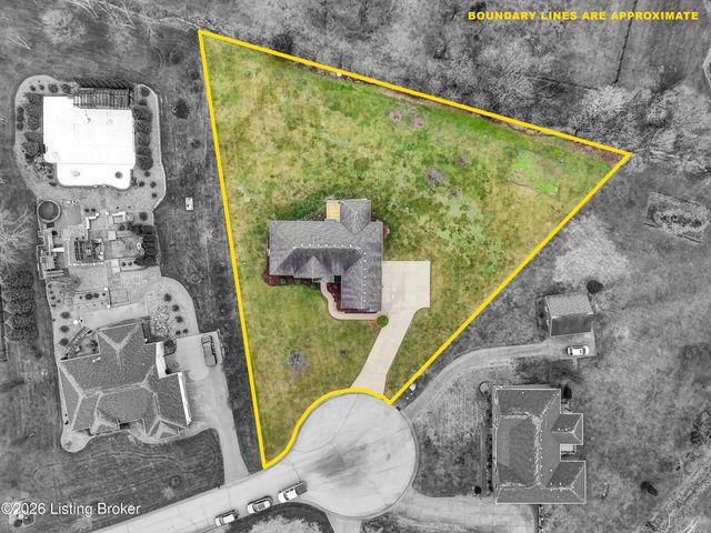 187 Jennifers Point, Fisherville, KY 40023