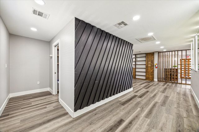 2106 Antoine Drive, Houston, TX 77055