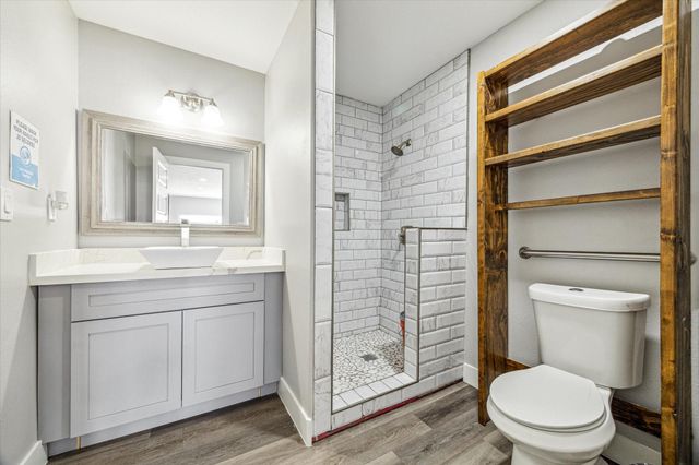 2106 Antoine Drive, Houston, TX 77055