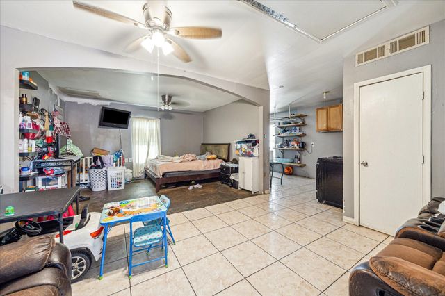 2106 Antoine Drive, Houston, TX 77055