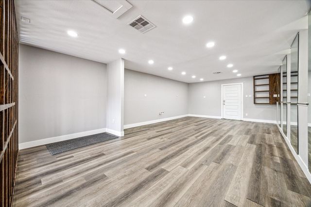 2106 Antoine Drive, Houston, TX 77055