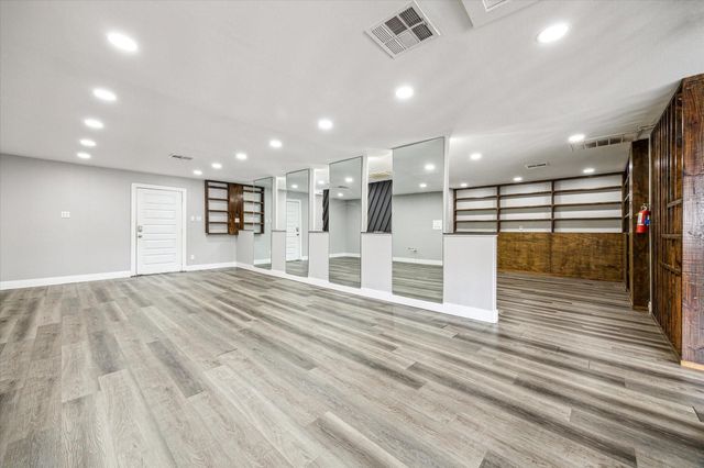 2106 Antoine Drive, Houston, TX 77055