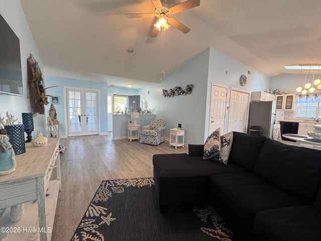 489 Pepper Breeze Avenue SW, Calabash, NC 28467