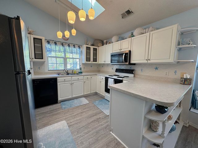 489 Pepper Breeze Avenue SW, Calabash, NC 28467