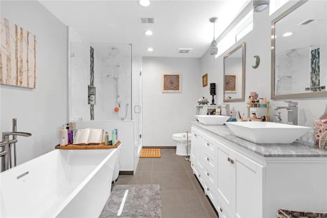 20906 Almazan Road, Woodland Hills, CA 91364