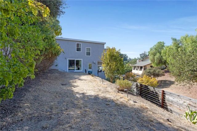 20906 Almazan Road, Woodland Hills, CA 91364