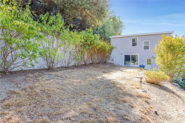 20906 Almazan Road, Woodland Hills, CA 91364