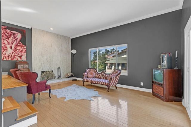 20906 Almazan Road, Woodland Hills, CA 91364