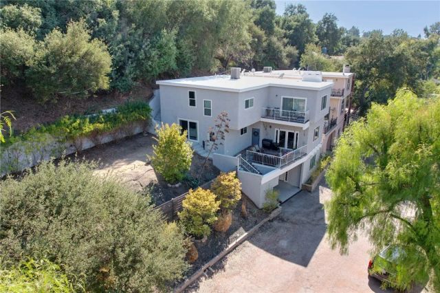 20906 Almazan Road, Woodland Hills, CA 91364