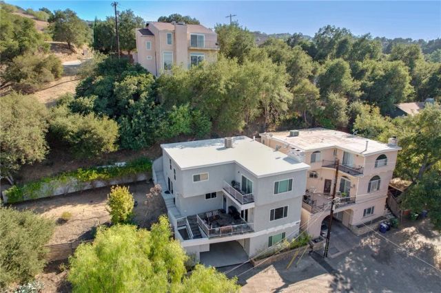 20906 Almazan Road, Woodland Hills, CA 91364