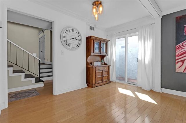 20906 Almazan Road, Woodland Hills, CA 91364