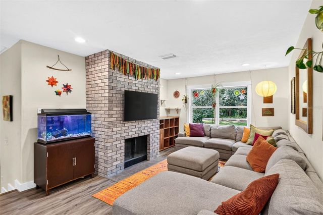 12226 W UNIVERSITY AVENUE, Newberry, FL 32669