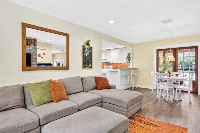 12226 W UNIVERSITY AVENUE, Newberry, FL 32669