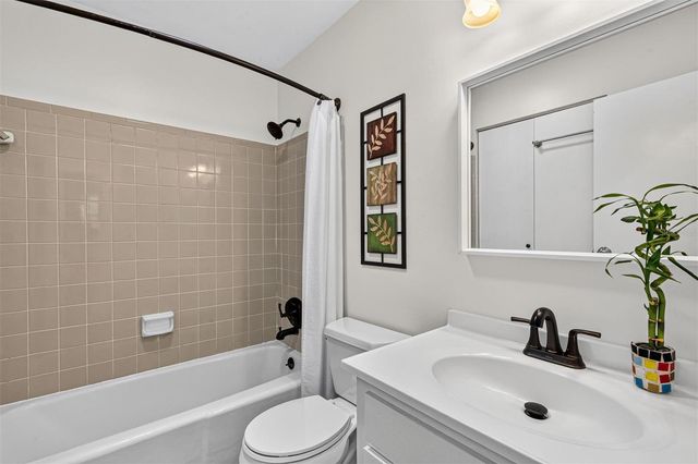 12226 W UNIVERSITY AVENUE, Newberry, FL 32669