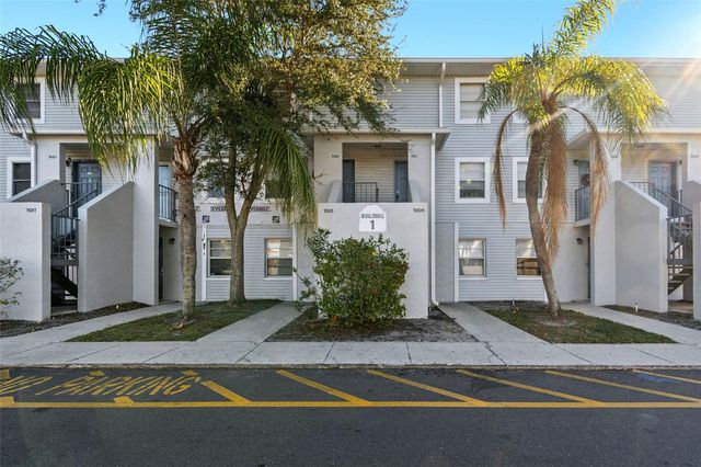 7015 WATERSIDE DRIVE 1, Tampa, FL 33617