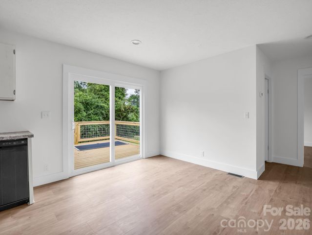 115 Maplewood Knoll Drive, Flat Rock, NC 28726
