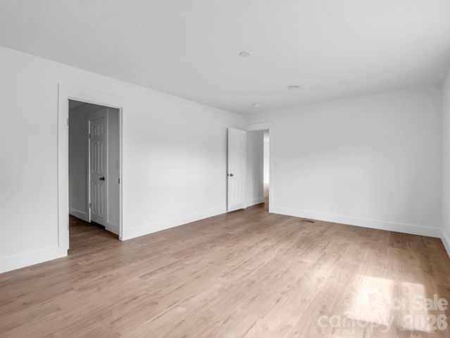 115 Maplewood Knoll Drive, Flat Rock, NC 28726