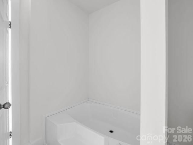 115 Maplewood Knoll Drive, Flat Rock, NC 28726