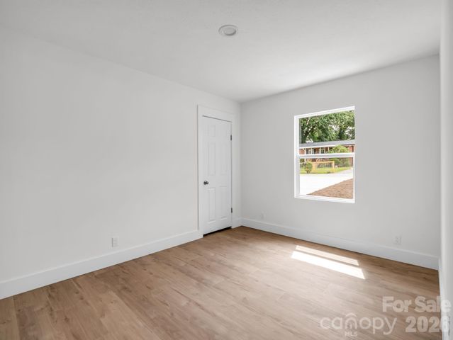 115 Maplewood Knoll Drive, Flat Rock, NC 28726